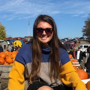 Meet your Posher, Eva